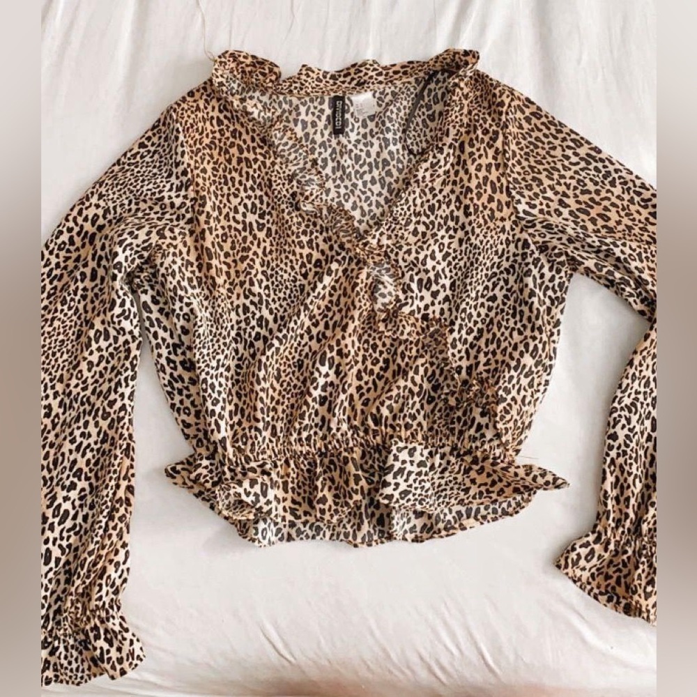 H&M cheetah crop top blouse